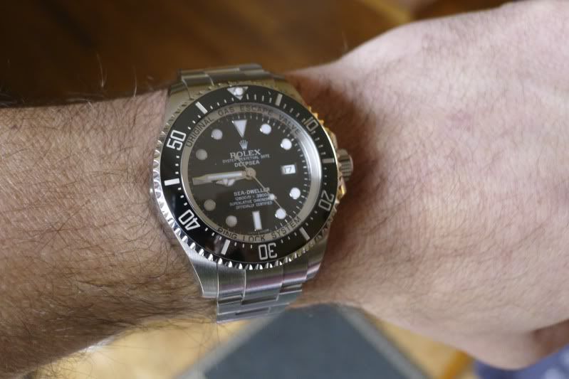 rolex submariner water depth